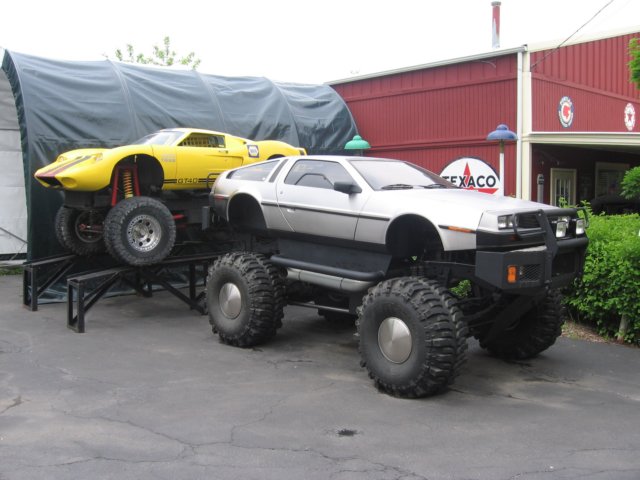 deloreanmonstertruck.jpg